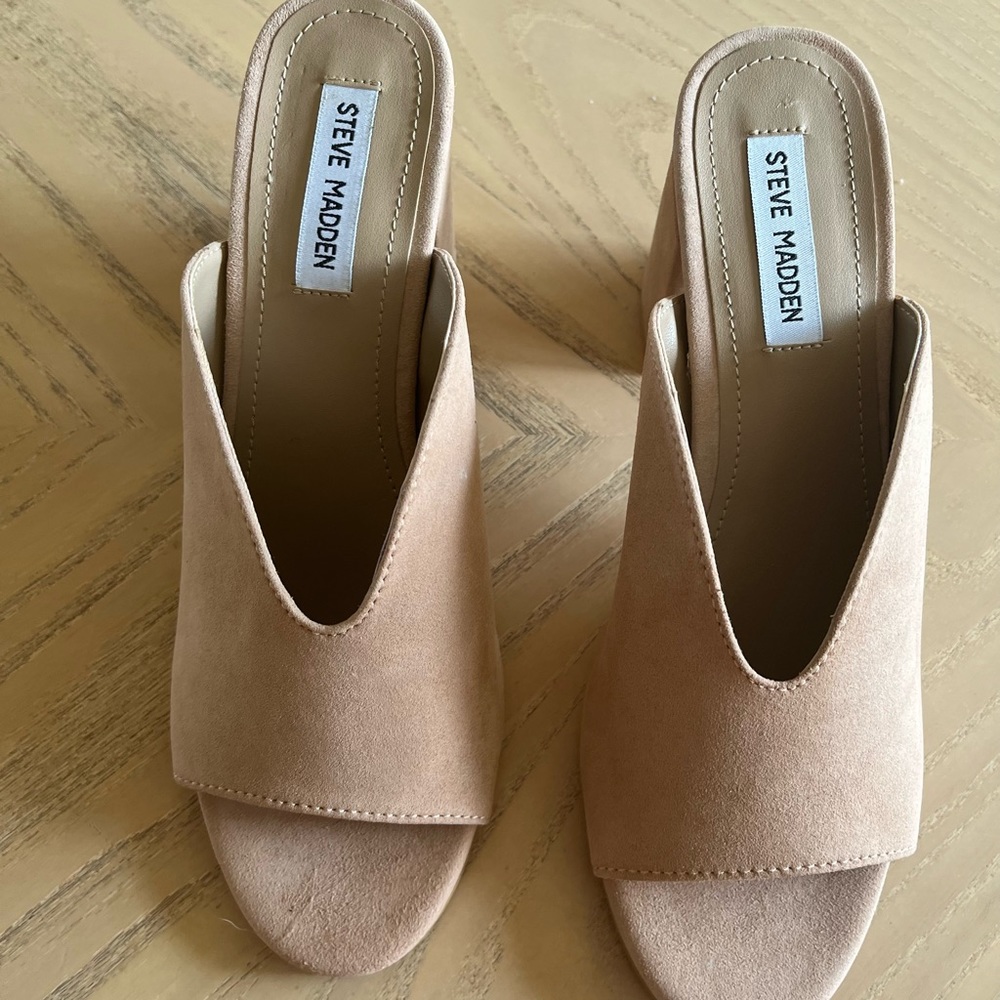Chance by Steve Madden/Sand Suede Slide Sandal/Size 8.5